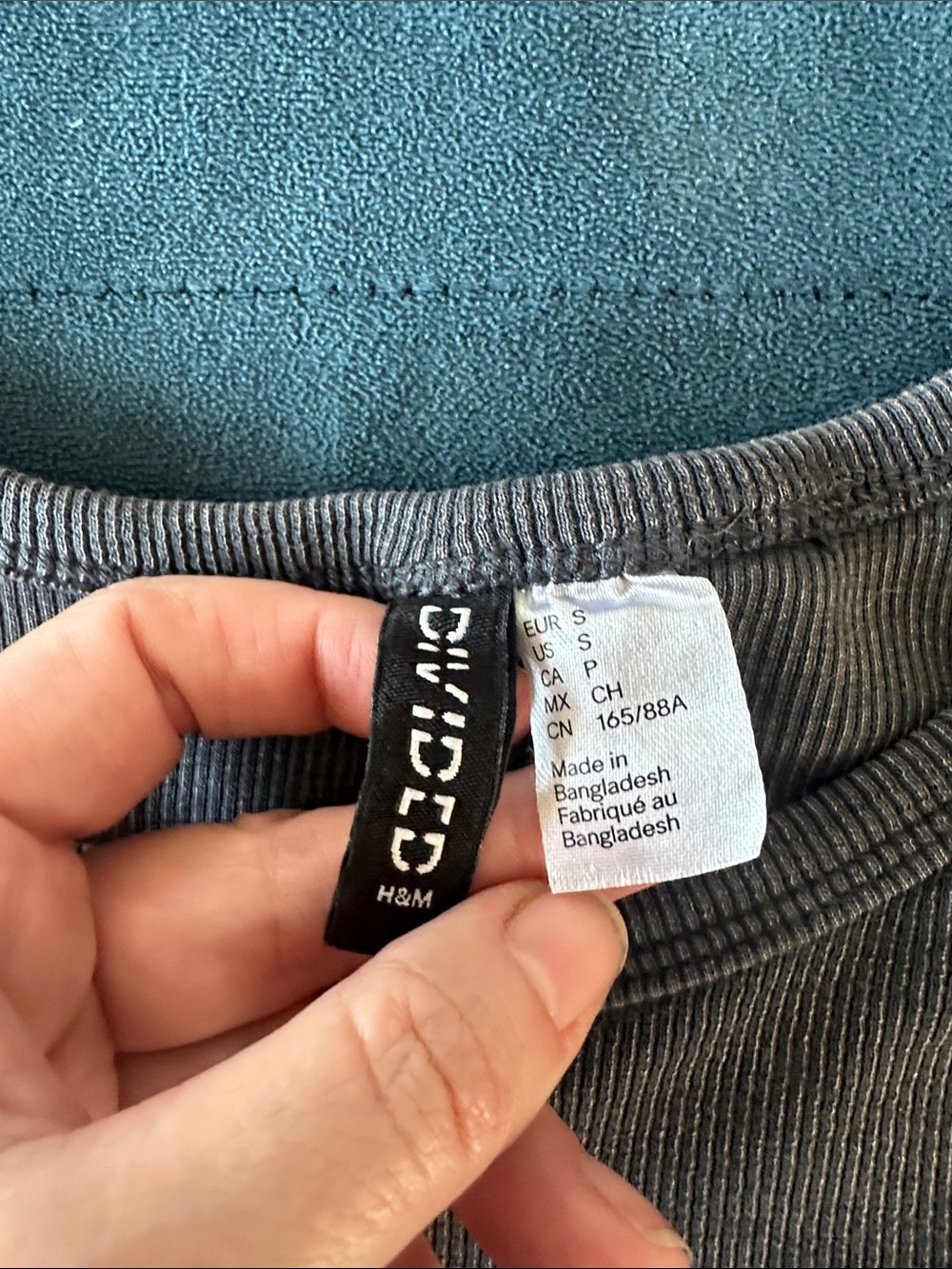 H&M Cropped Ribbed Short Sleeve - Picture 2 of 4